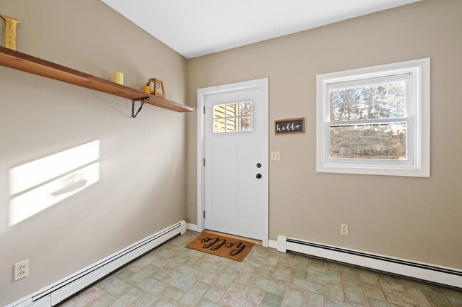 Photo - 31 Moulton Ave