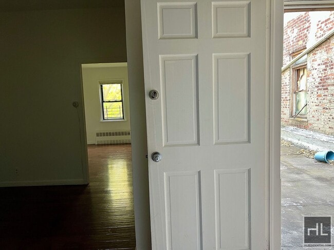 Building Photo - 9506 Avenue L Unit 2