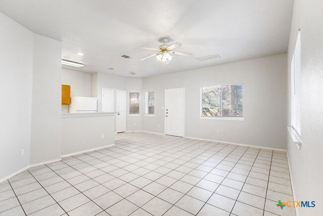 Photo - 832 Sagewood Trail