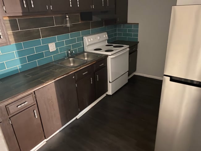 Building Photo - 719 San Antonio St Rental