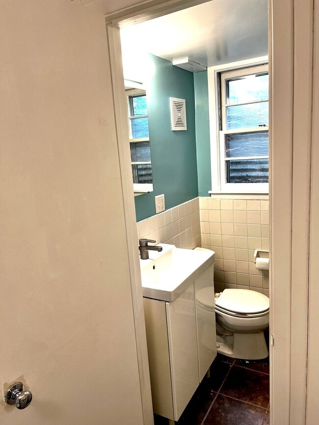 Photo - 401 Highland Ave W