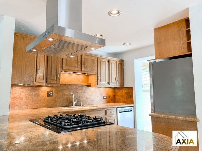 Photo - Exceptional Neighborhood!