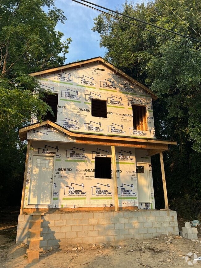 Building Photo - 1318 House St Unit 1318 House Street B