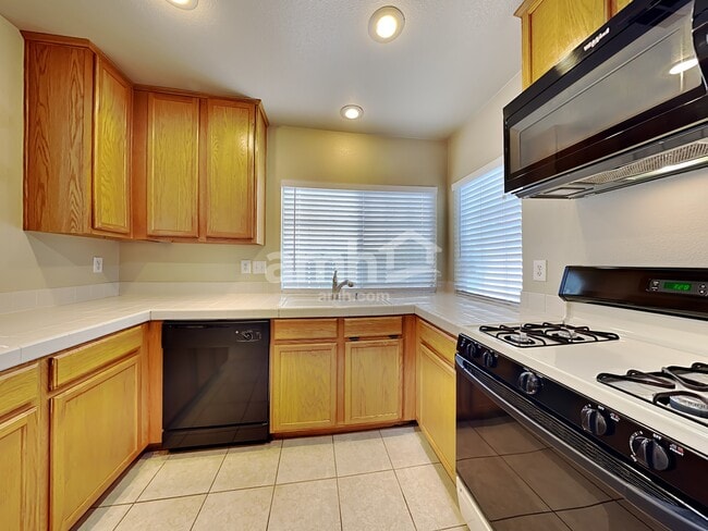 Photo - 909 Ortega Hill
