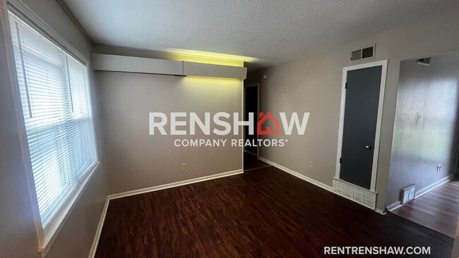 Photo - 3773 Voltaire Ave