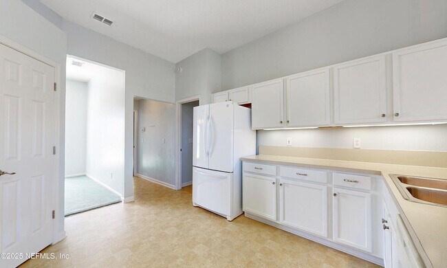 Photo - 1995 Bluebonnet Way