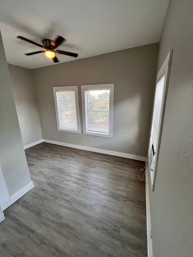 Photo - Move In Ready 3-Bedroom Apartment! **MOVE-IN SPECIAL** Unidad 4