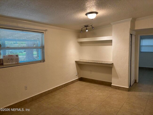 Photo - 1824 Brookview Dr S