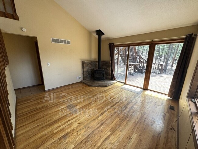 Photo - 380 Ponderosa Ln