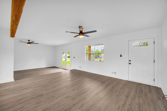 2657 John Petree Rd