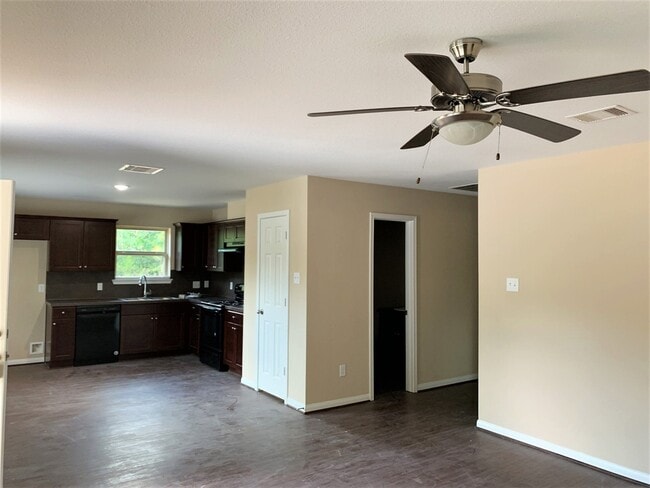 Photo - 429 N Carolina St