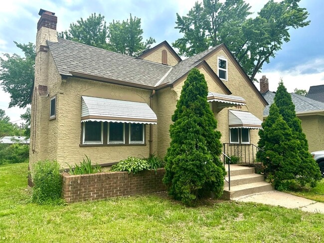 Photo - Charming 3 Bedroom Single Family Home Available Now!!
