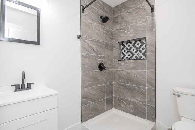 Photo - 3312 W Cumberland St Unit 1