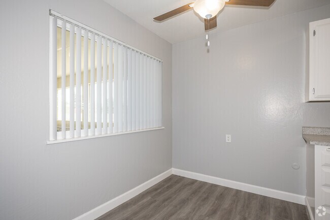2BR, 1BA - 750SF - Dining Room - Pacific Garden Apartments