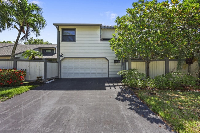Photo - 13400 Bedford Mews Ct