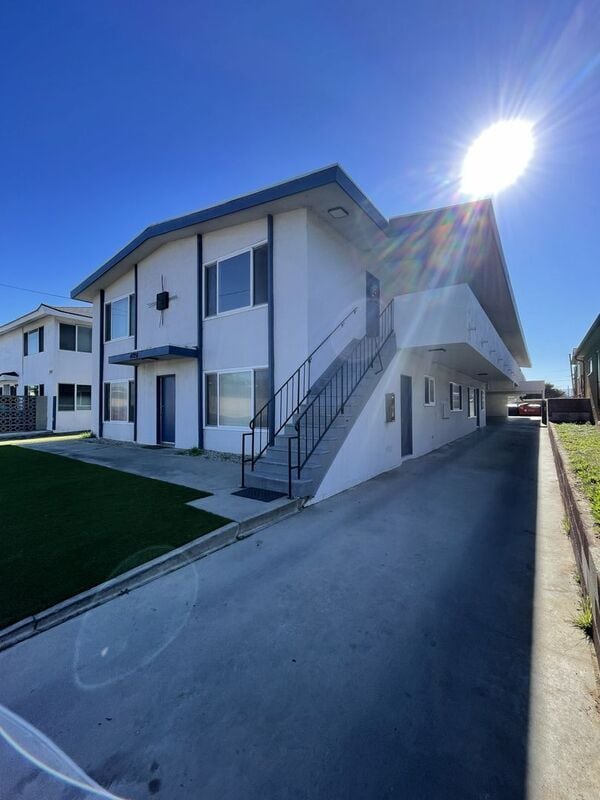 Building Photo - 4726 Del Amo Blvd