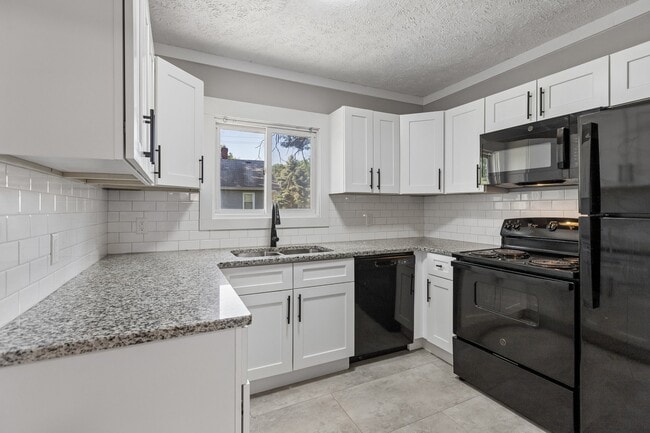 Photo - 4922 N 35th St