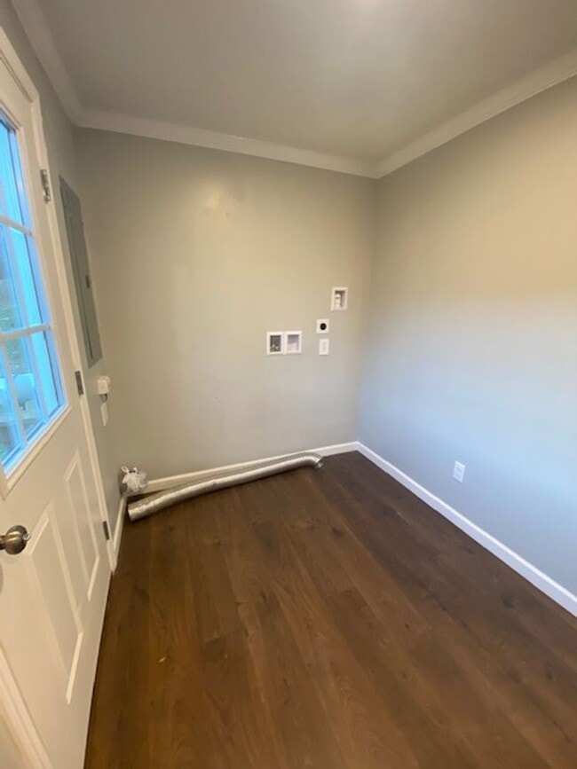 Photo - 1 bedroom basement rental