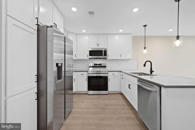 Building Photo - 1721 N 21st St Unit C