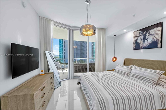 Photo - 851 NE 1st Ave