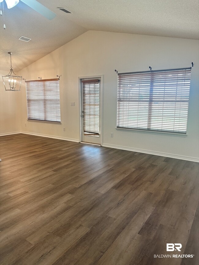 2700 Hampton Park Cir