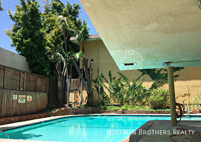 1326 N Flores St West Hollywood, CA 90069 - 1326 N Flores St West Hollywood, CA 90069 Apartment Unit 22