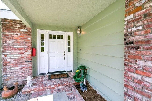 Photo - 17353 Elm St