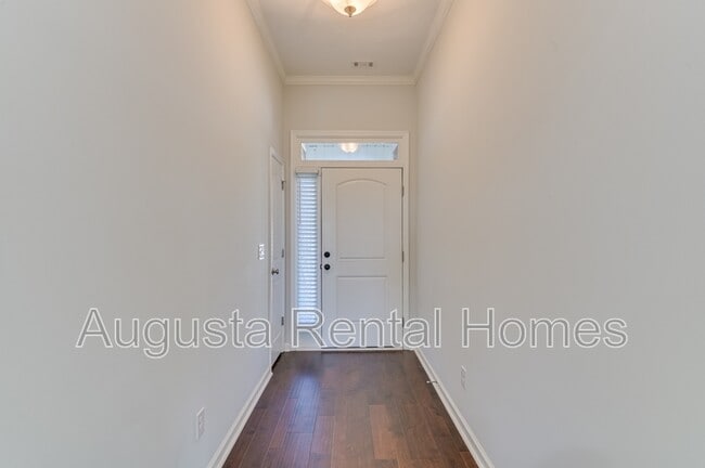 Photo - 2562 Inverness Dr