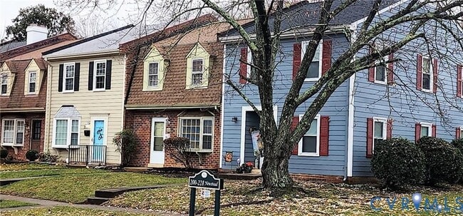 Photo - 202 Newstead Dr