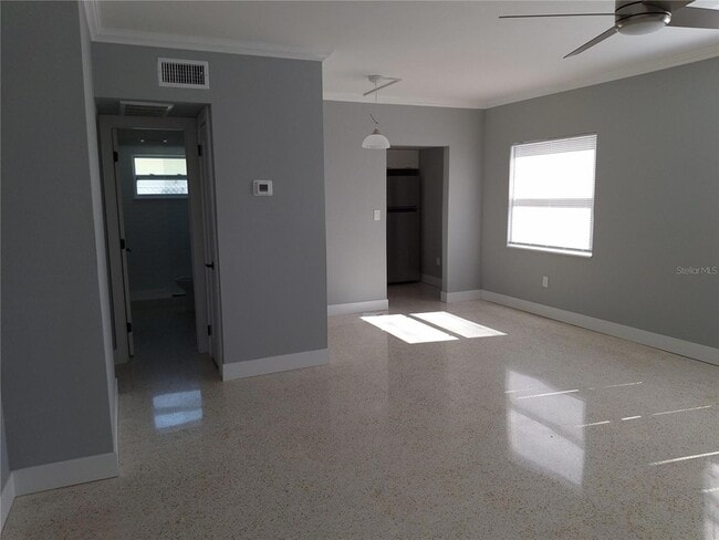 Photo - 11355 3rd St E Unidad 1