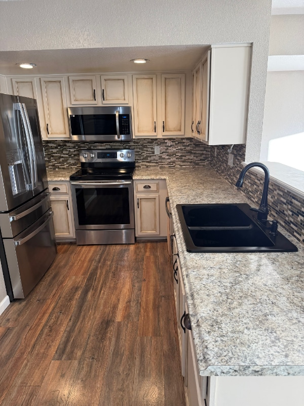 Photo - 609 Dinwoody Way