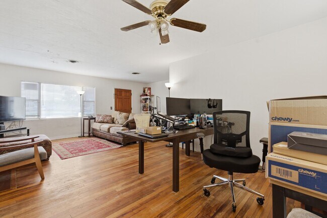 Photo - 1734 W Tharpe St