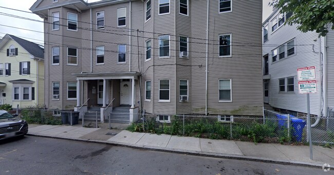 Building Photo - 22 Bynner St Unit 2 Rental
