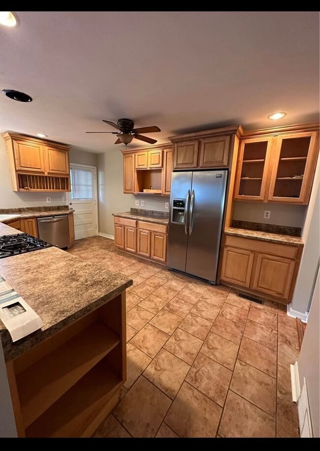 Building Photo - 102 S Illinois St Unit 1 (Left)