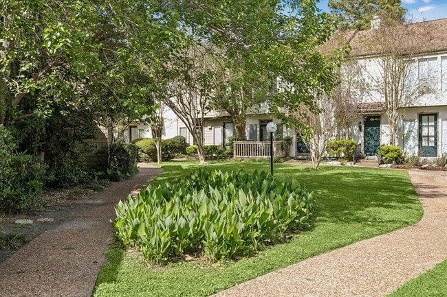 Photo - 2100 Tanglewilde St Unidad 702