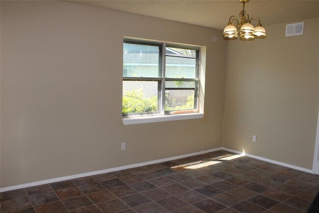 403 Land Grant Dr