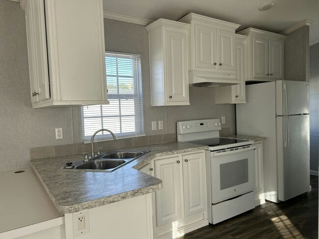 Photo - 6941 MacDonald Ct