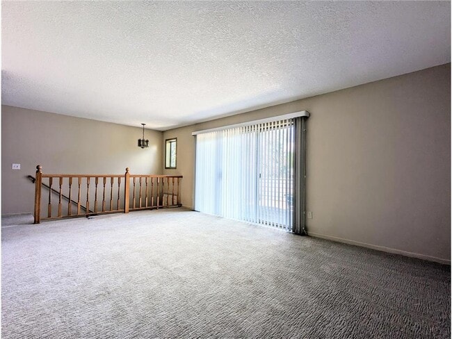 Photo - 14260 Empire Ave