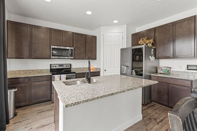 Photo - 247 W Box Creek Dr