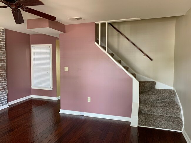 Photo - 103 E 8th St