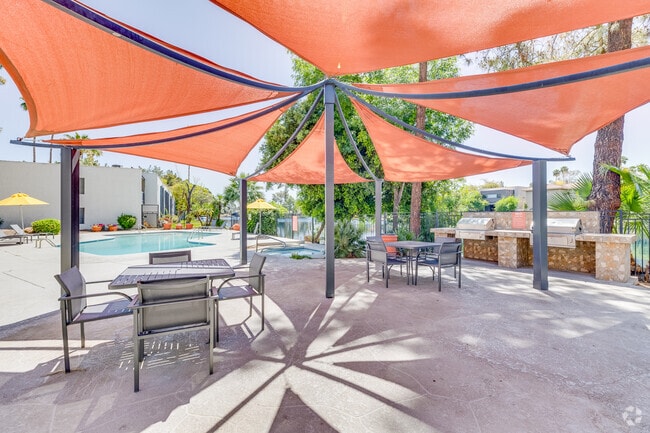 Pool - Nines at Lakeside