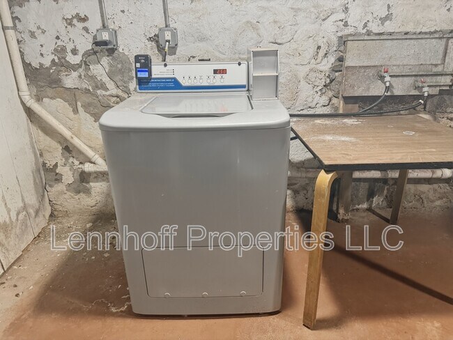 Photo - 25 Portland St