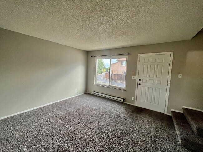 Photo - 1154 Darby St