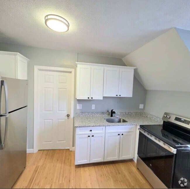 Building Photo - 181 Wilson St Unit 2 Rental