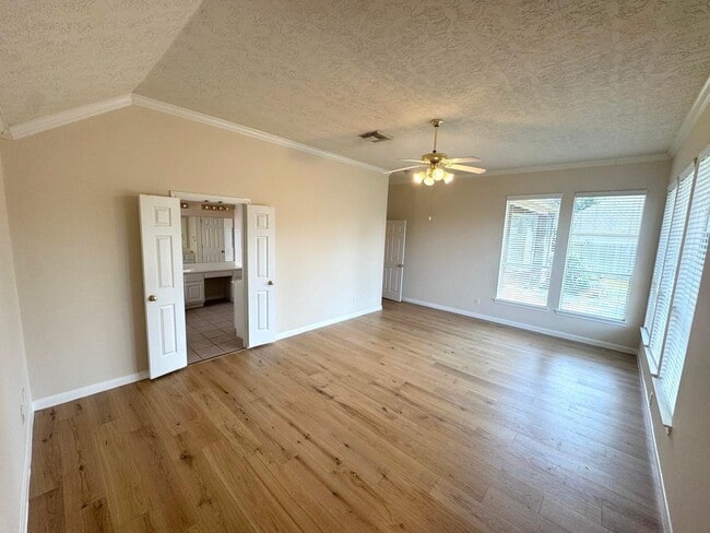 Building Photo - 12015 Concho Bay Ct