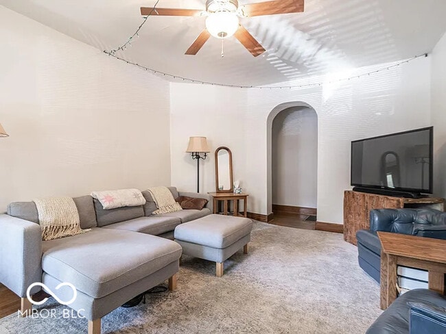 Photo - 2020 N Delaware St