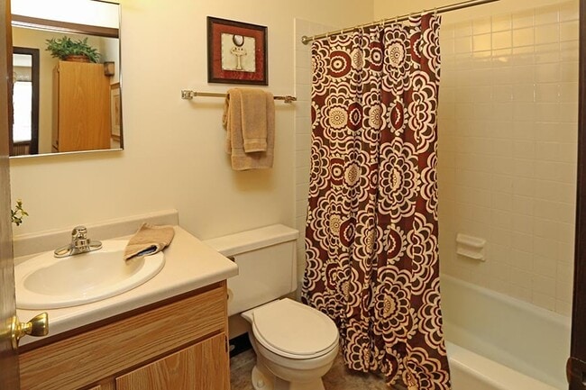 MEADOWBROOK APARTMENTS