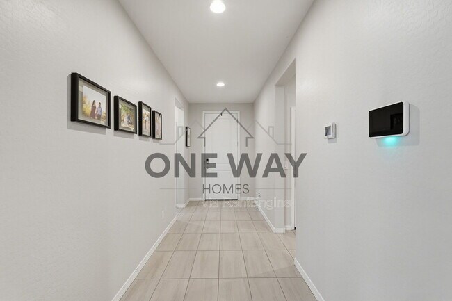 Photo - 392 S 194th Ln