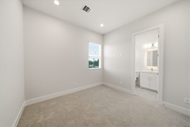 Photo - 1398 Cedar Post Ln