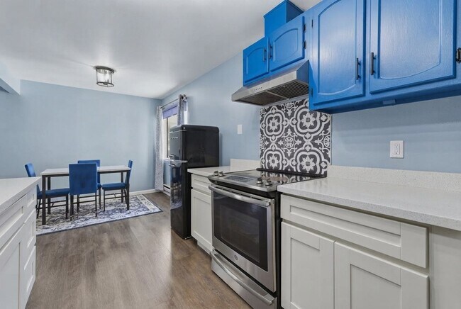 Photo - 2500 Miramar Ave Unit Apt 201